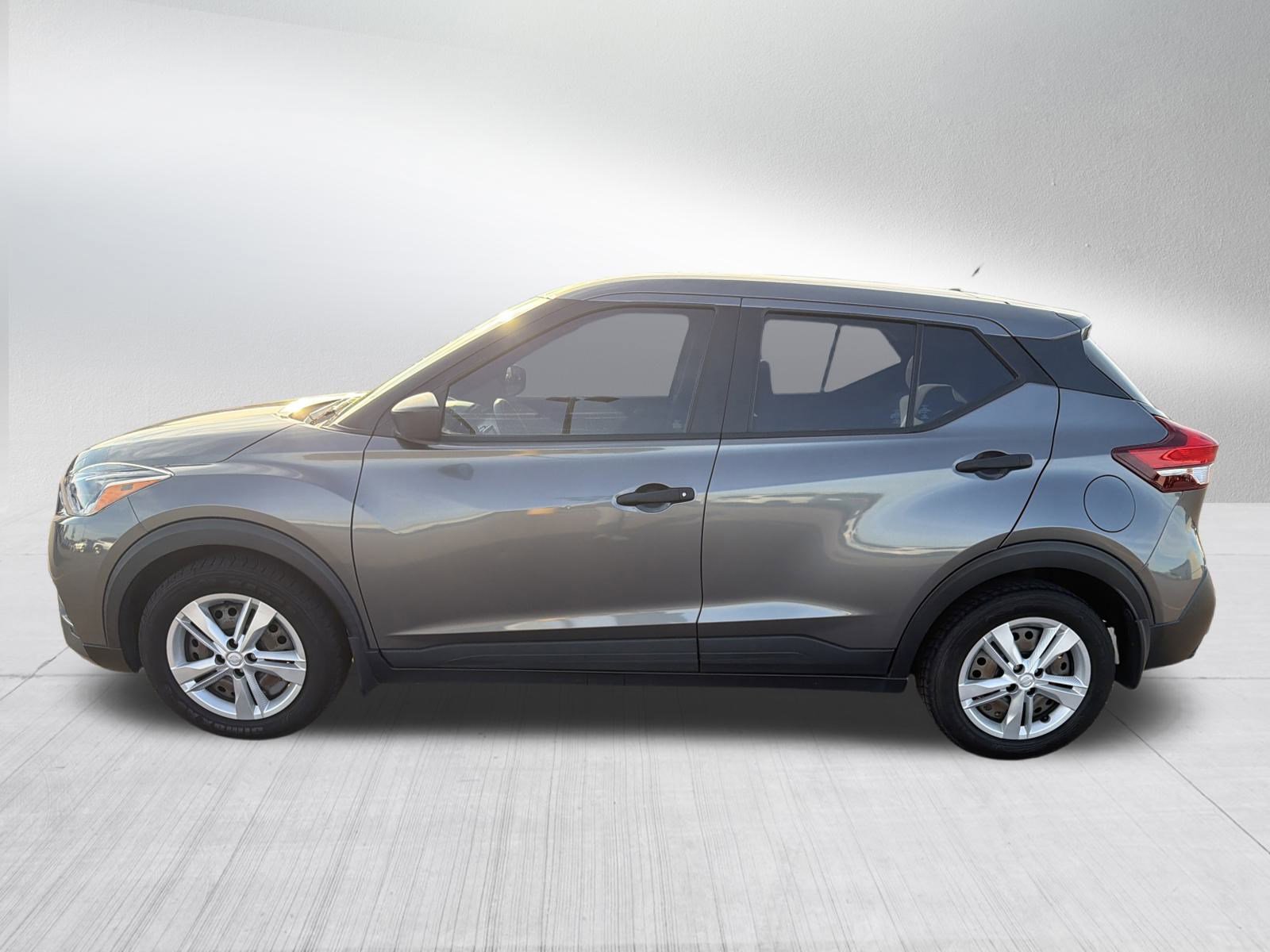 Used 2020 Nissan Kicks S image 7