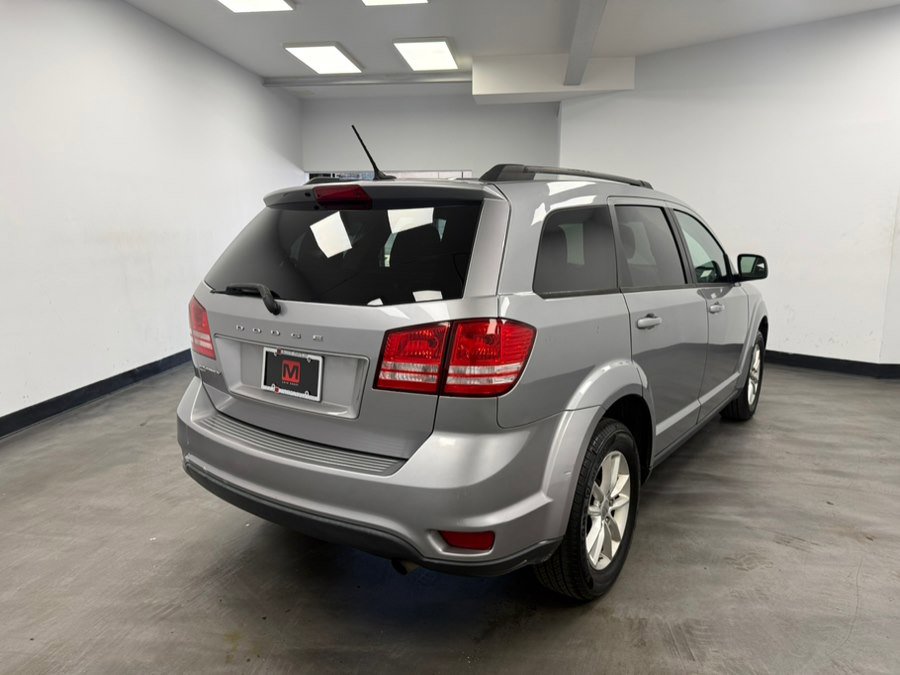 Used 2017 Dodge Journey SE w/ Flexible Seating Group FWD image 12
