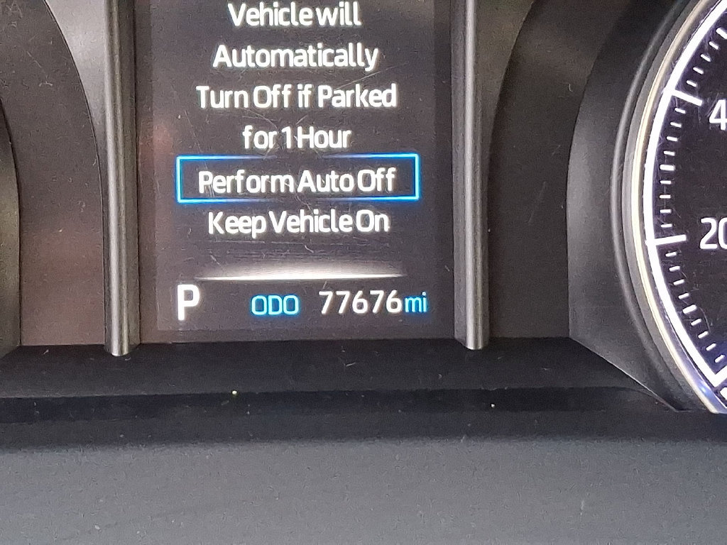 Used 2022 Toyota Venza LE AWD/4WD image 17
