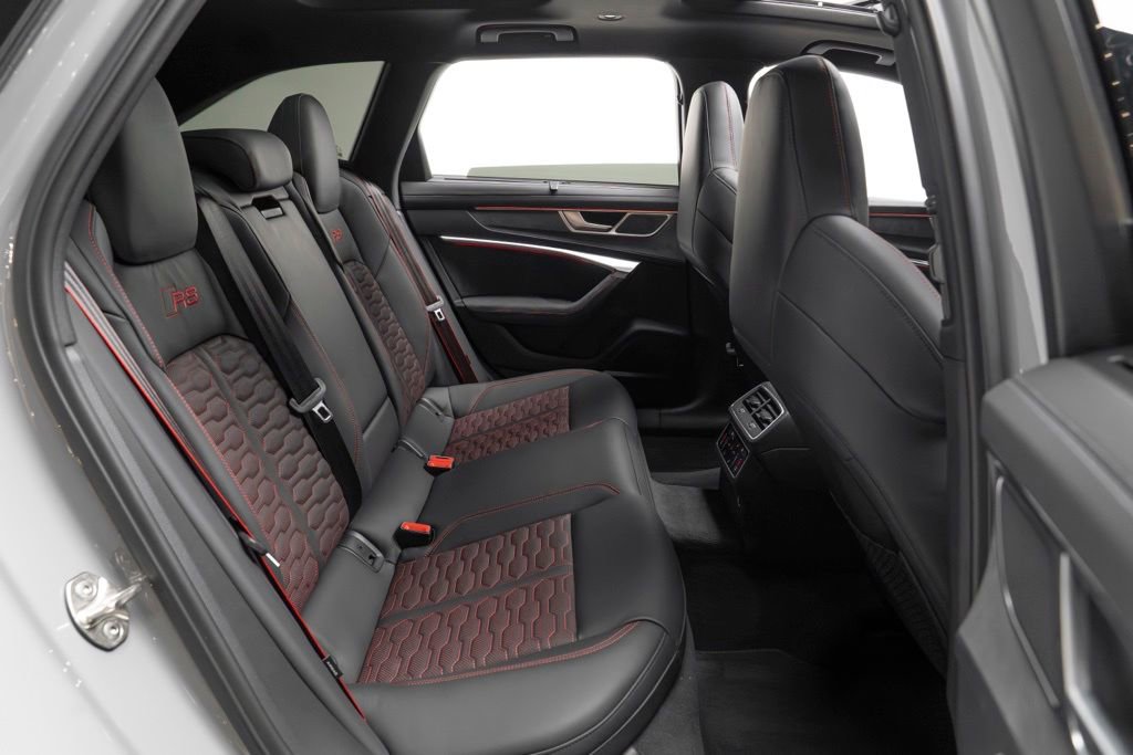 Used 2025 Audi RS 6 performance image 41