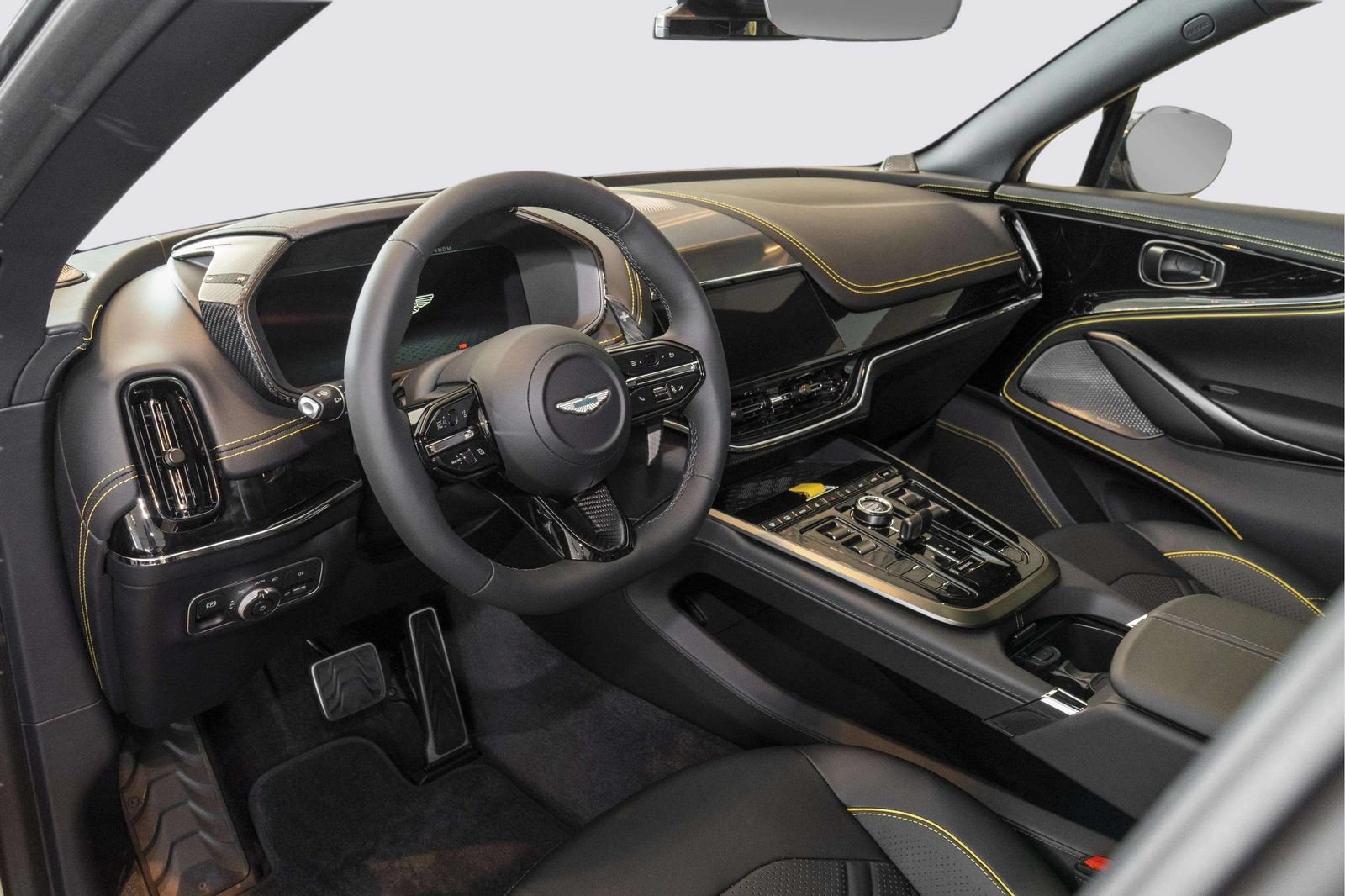 New 2026 Aston Martin DBX S AWD/4WD image 29
