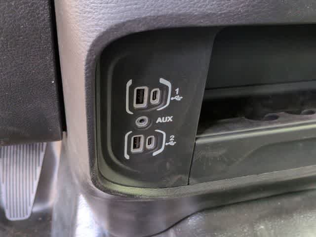 New 2026 RAM 3500 Tradesman AWD/4WD image 32