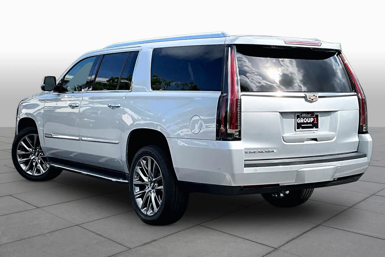 Used 2019 Cadillac Escalade ESV Luxury AWD/4WD image 12