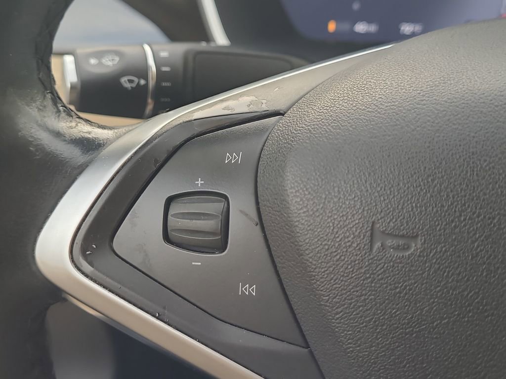 Used 2016 Tesla Model S 70D image 27