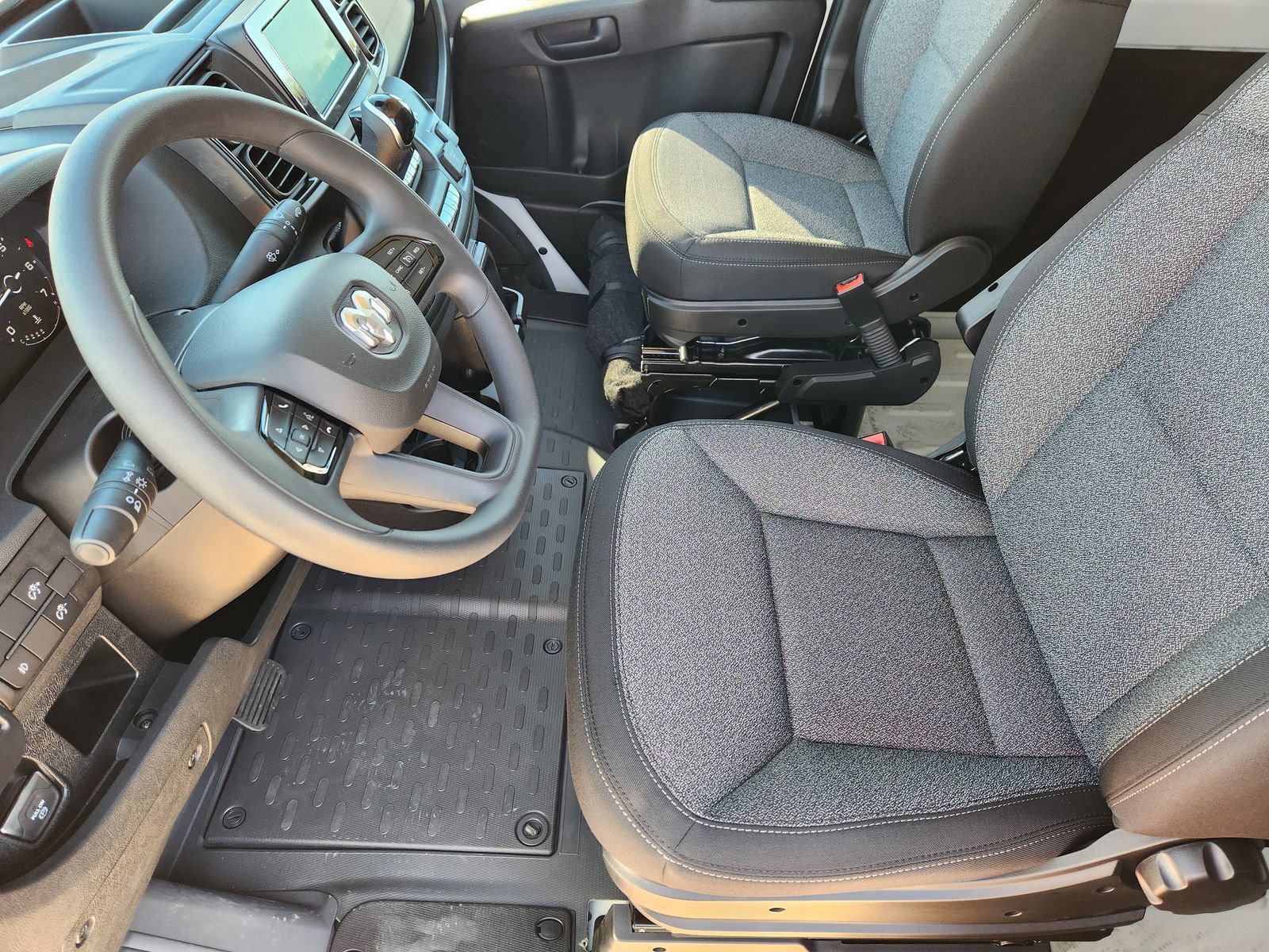 New 2026 RAM ProMaster 2500 w/ Convenience Group image 13