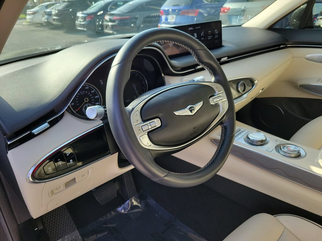 Used 2025 Genesis GV70 2.5T w/ Advanced Package AWD/4WD image 7