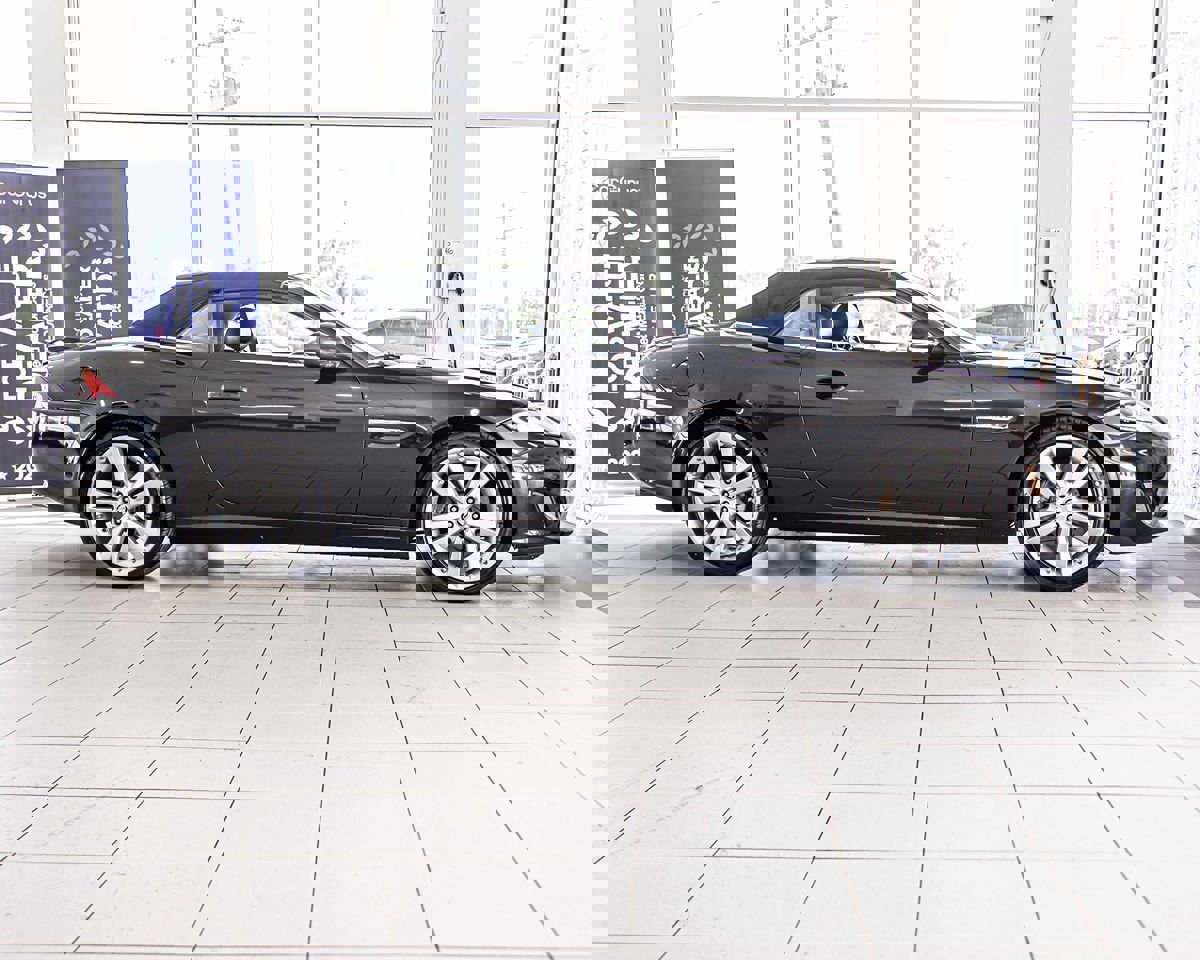 Used 2012 Jaguar XK Convertible image 10