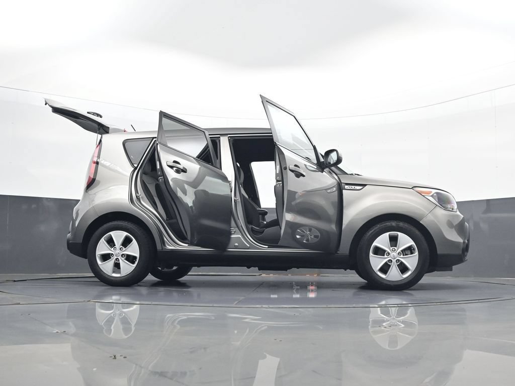 Used 2015 Kia Soul FWD image 33