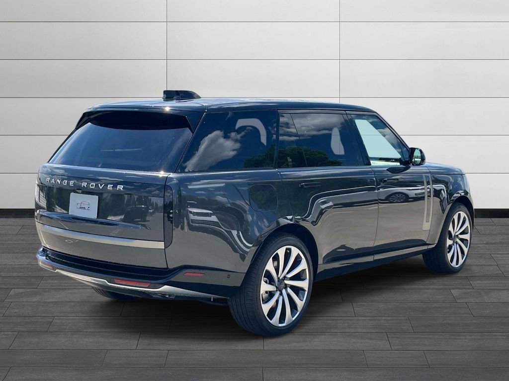 New 2026 Land Rover Range Rover Long Wheelbase SE AWD/4WD image 5