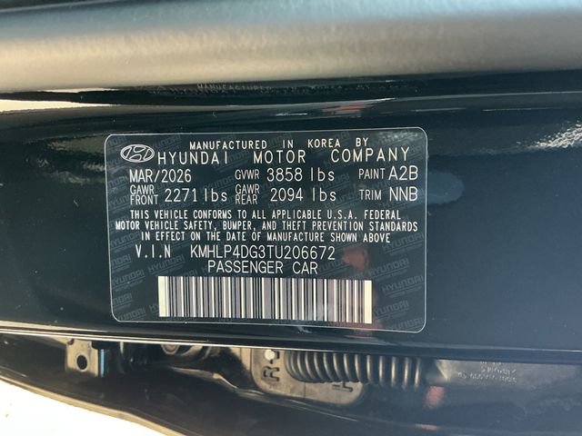 New 2026 Hyundai Elantra Limited FWD image 32