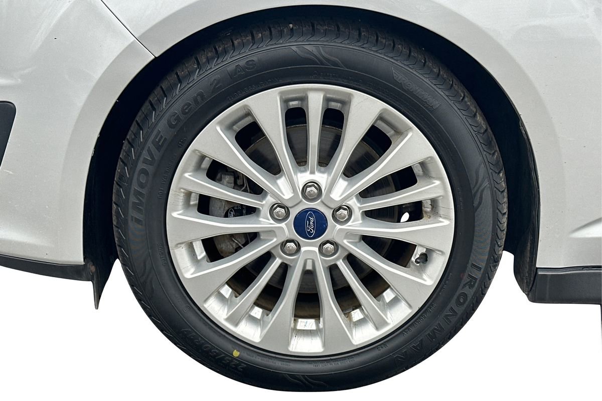 Used 2017 Ford C-MAX Energi SE w/ Equipment Group 401A image 25