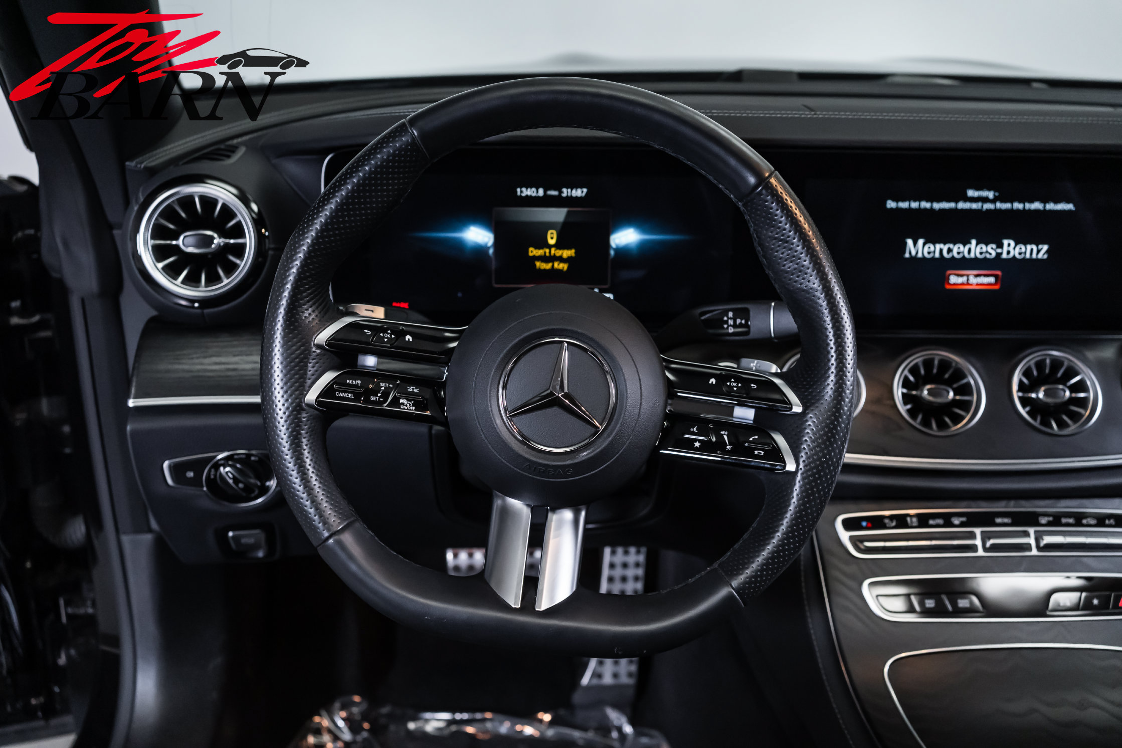 Used 2023 Mercedes-Benz E 450 4MATIC Cabriolet image 35