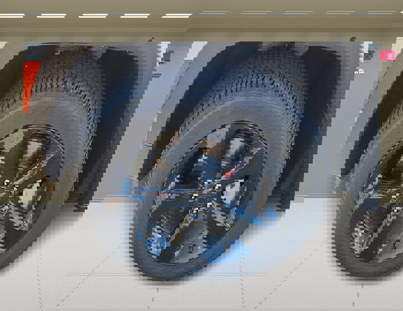 Used 2025 Jeep Grand Cherokee Altitude image 6