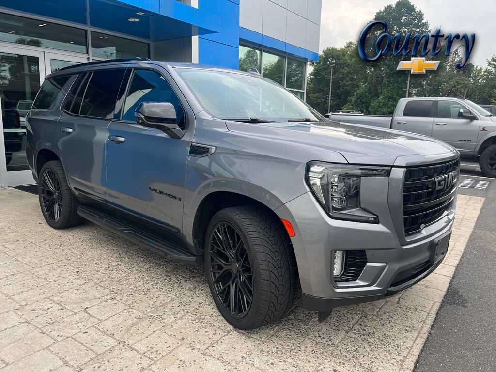 Used 2021 GMC Yukon SLT w/ SLT Luxury Package AWD/4WD image 1