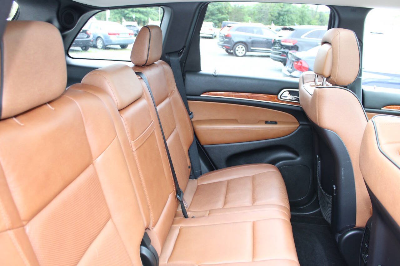 Used 2012 Jeep Grand Cherokee Overland AWD/4WD image 19