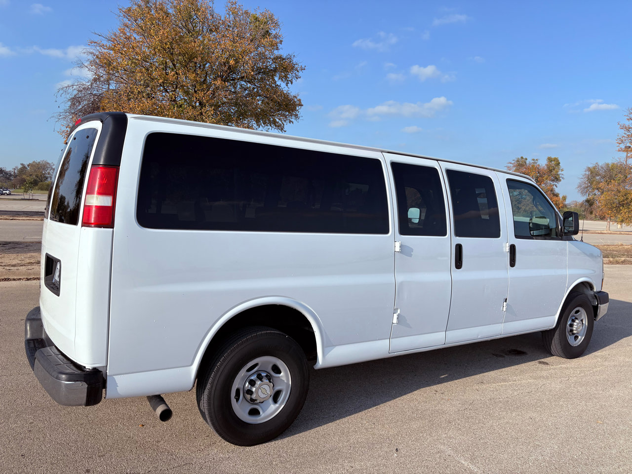 Used 2016 Chevrolet Express 3500 LT w/ LT Preferred Equipment Group image 44