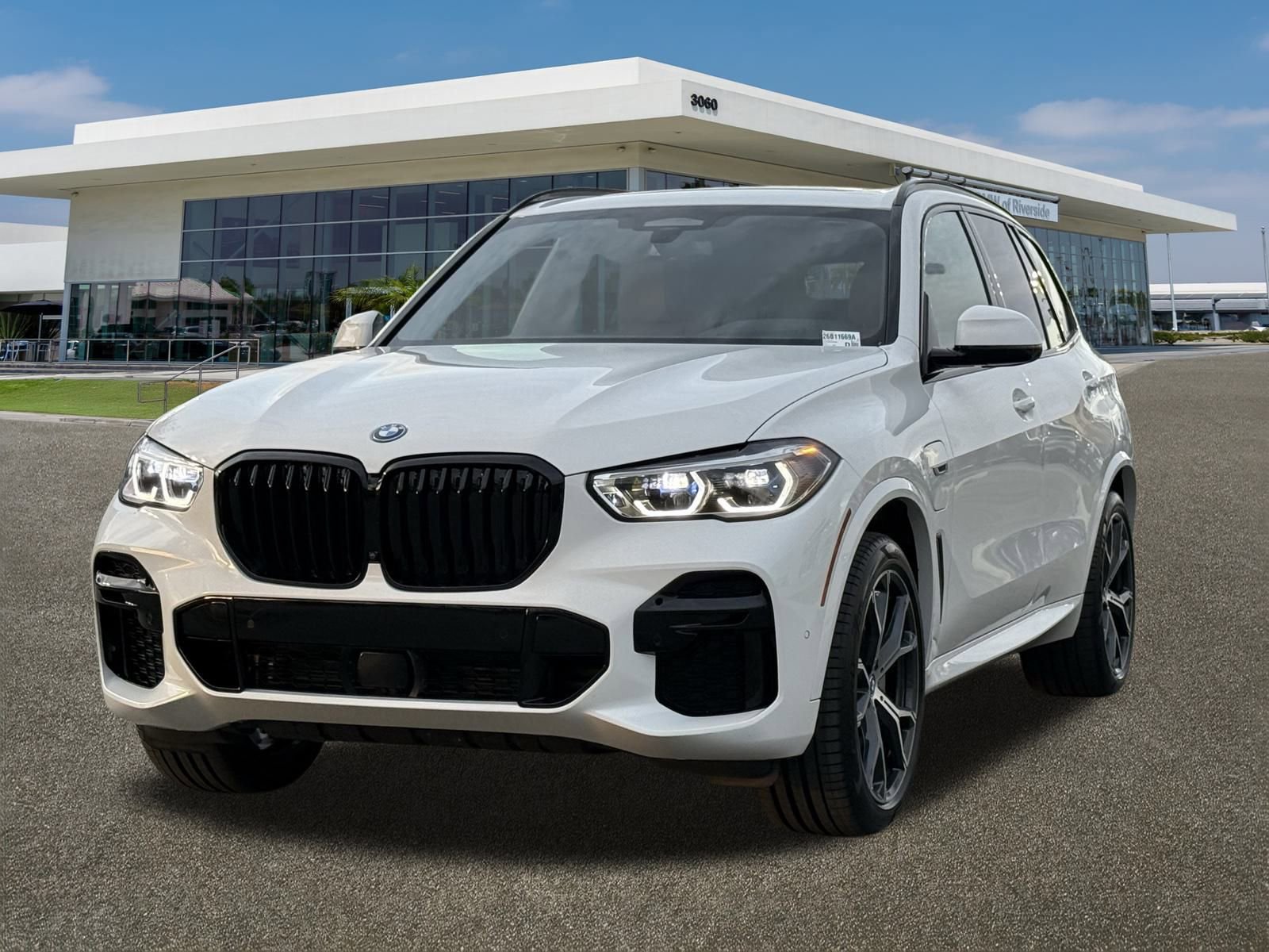 Certified 2023 BMW X5 xDrive45e w/ Executive Package image 4