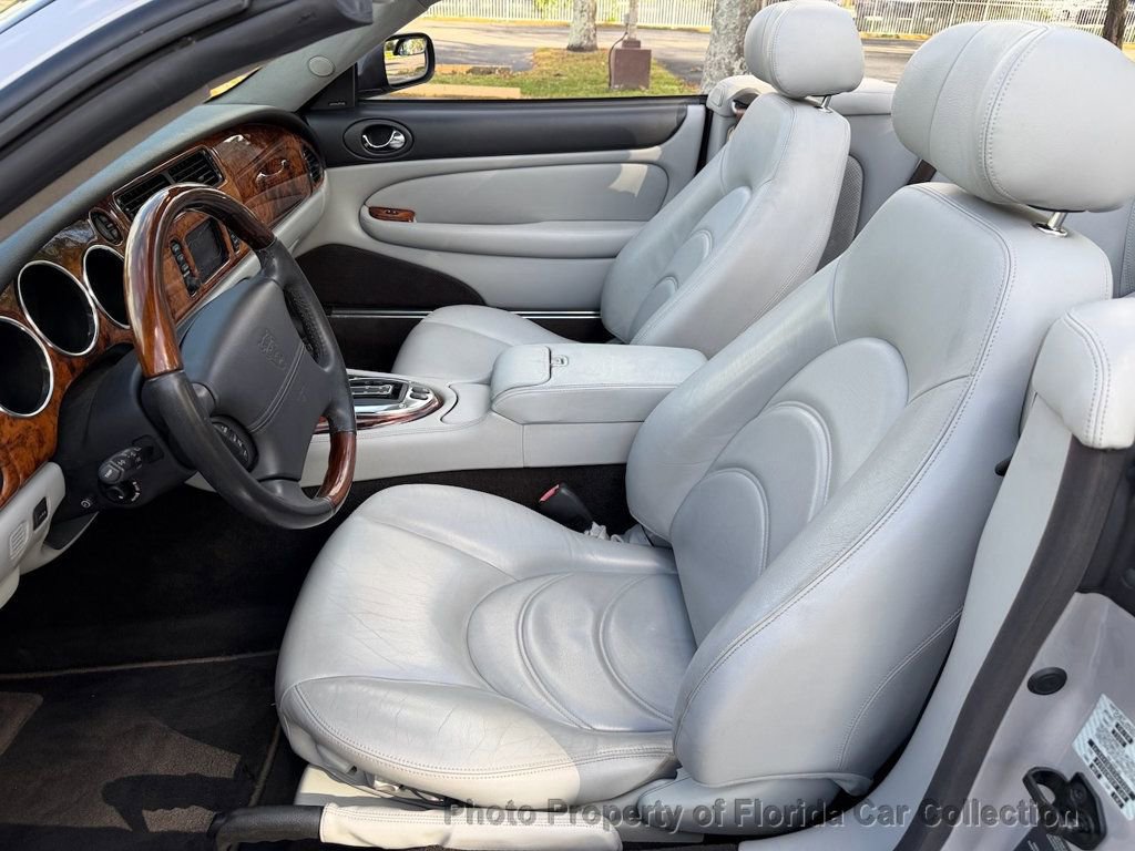 Used 2005 Jaguar XK8 Convertible image 35