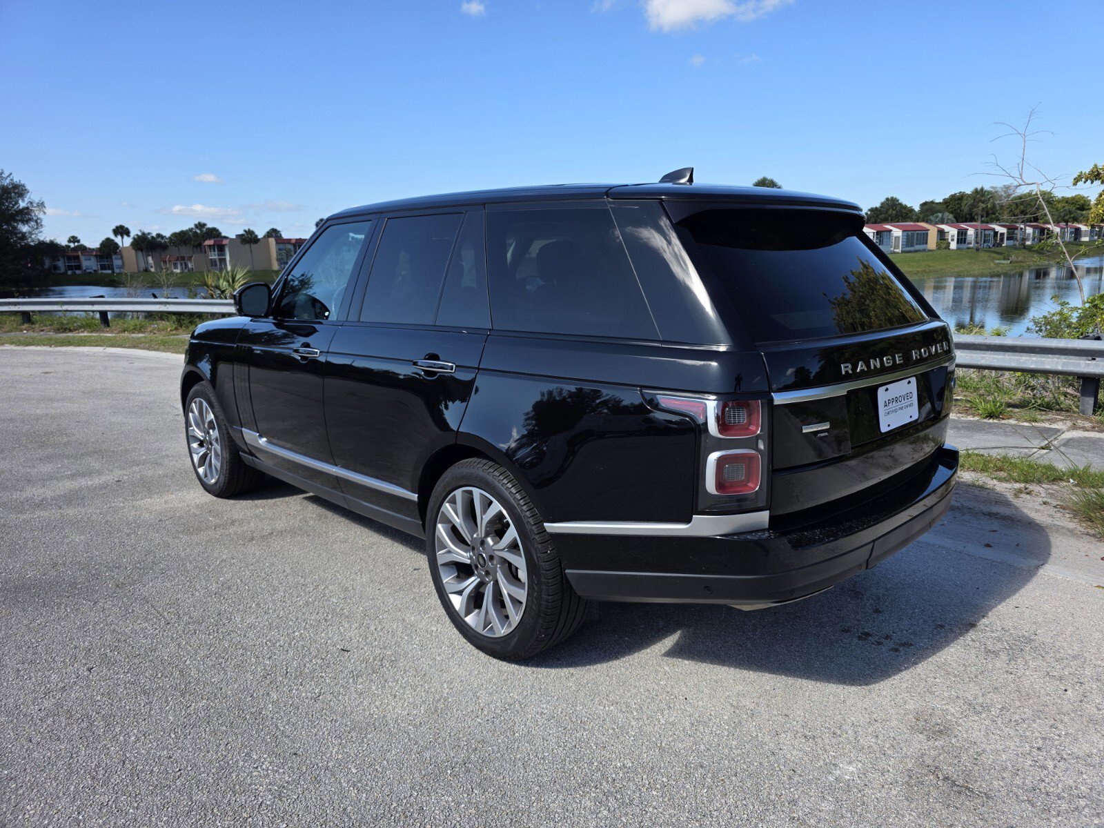 Used 2020 Land Rover Range Rover Autobiography AWD/4WD image 2