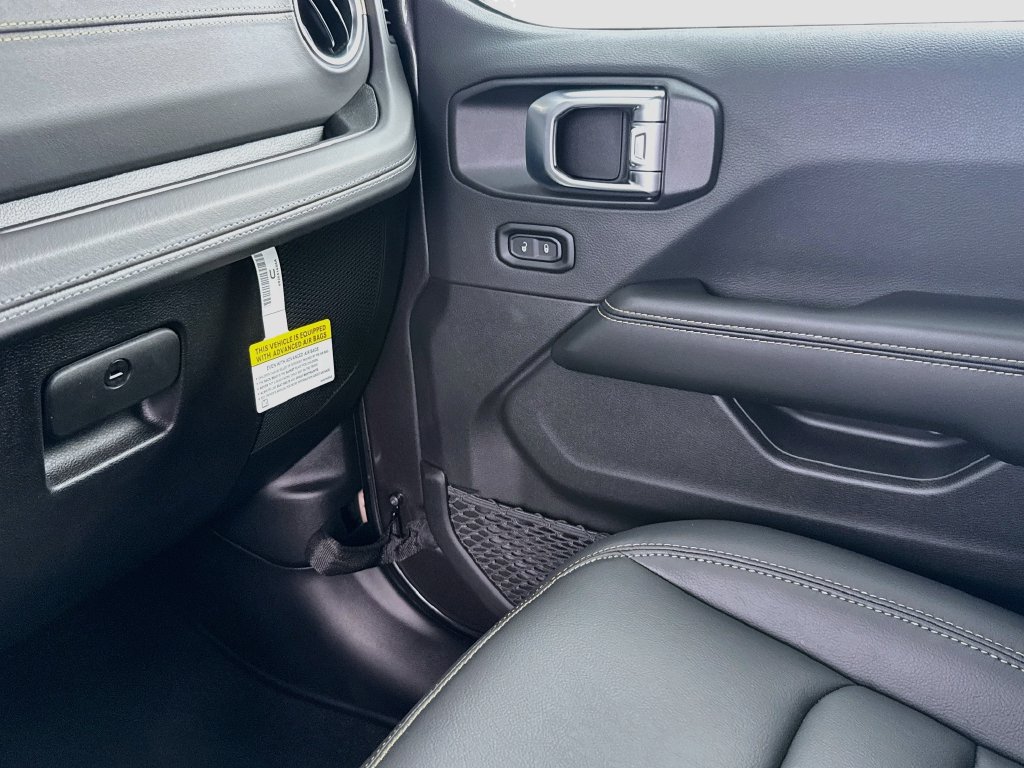 New 2027 Jeep Wrangler Unlimited Sahara AWD/4WD image 23