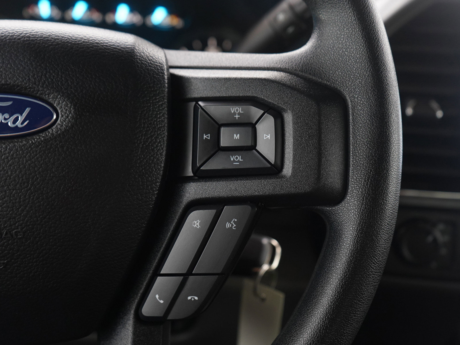 Used 2020 Ford F150 XLT image 25