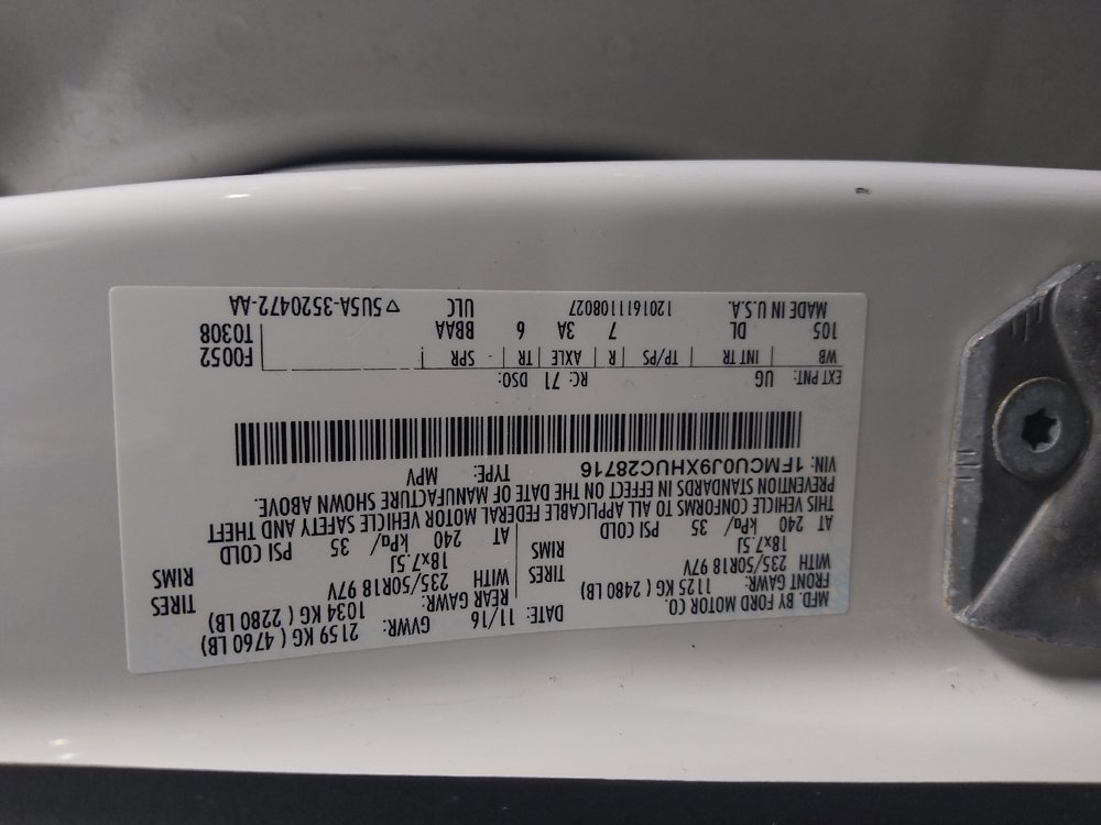 Used 2017 Ford Escape Titanium FWD image 33