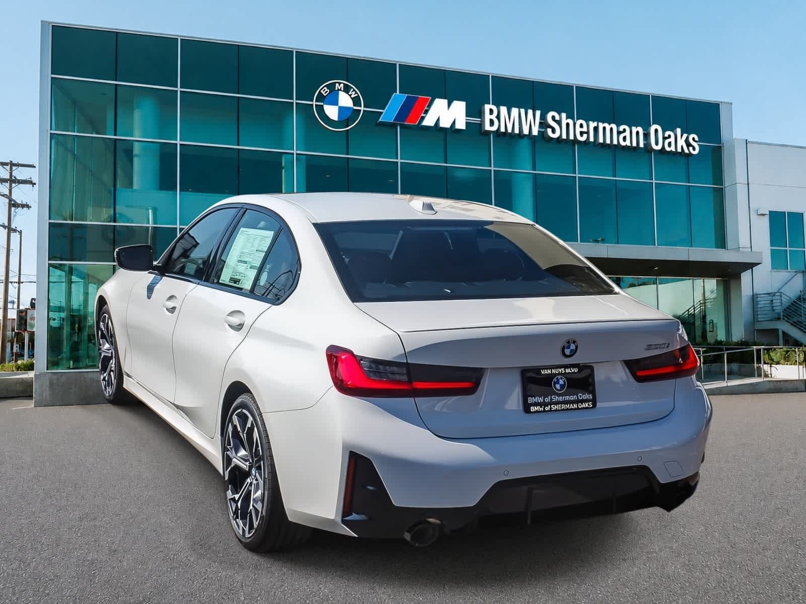 New 2026 BMW 330i Sedan w/ M Sport Package RWD image 6