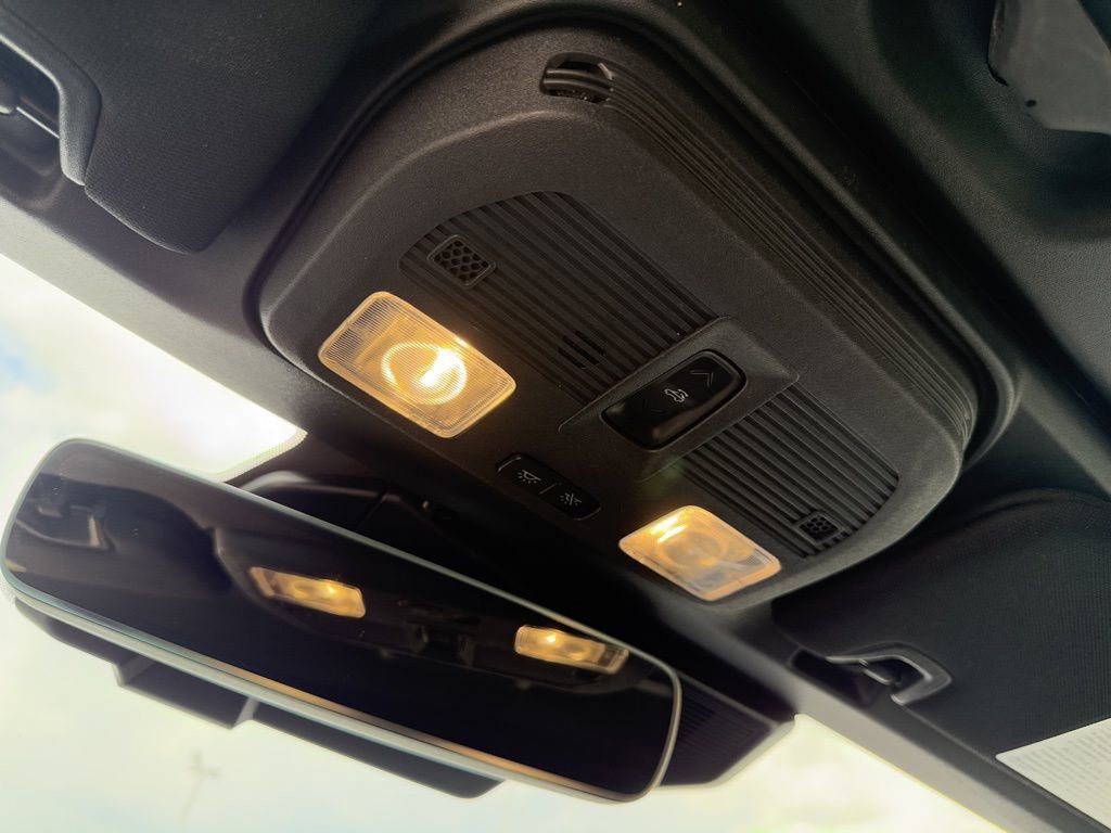 Used 2025 Ford Mustang Premium RWD image 31