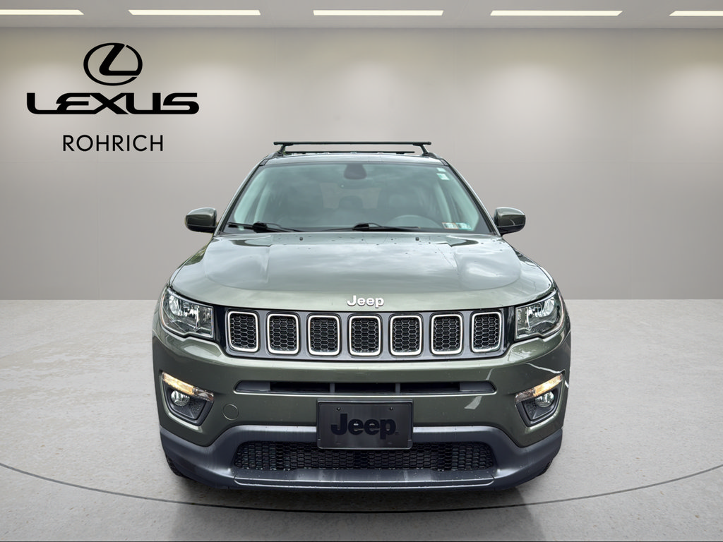 Used 2018 Jeep Compass Latitude w/ Popular Equipment Group AWD/4WD image 2