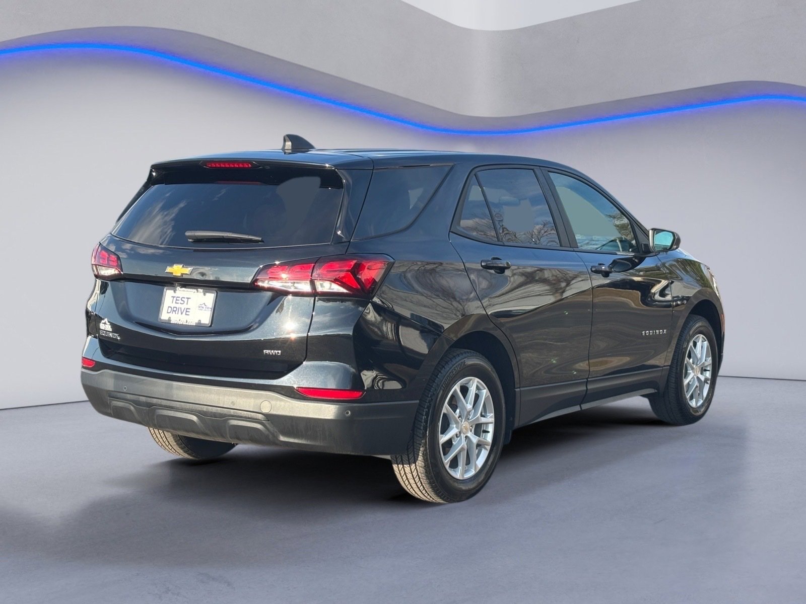 Used 2023 Chevrolet Equinox LS image 10