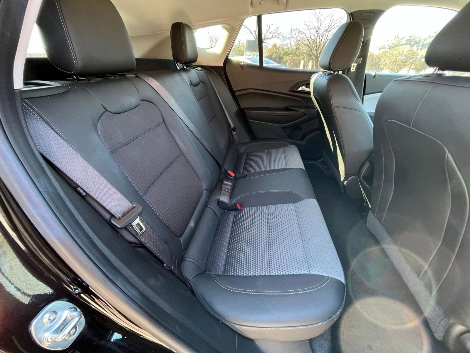 Used 2024 Chevrolet Trax LT w/ Driver Confidence Package image 37