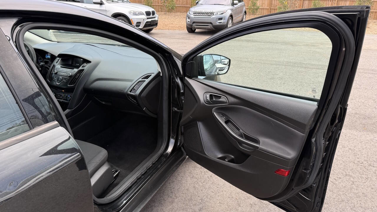 Used 2015 Ford Focus S image 15