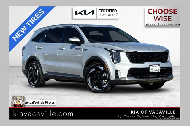 Certified 2025 Kia Sorento EX AWD/4WD image 1