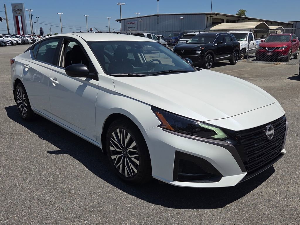 New 2026 Nissan Altima 2.5 SV FWD image 15