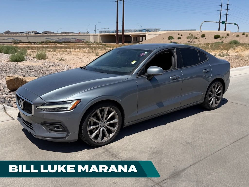 Used 2021 Volvo S60 T5 Momentum FWD image 1