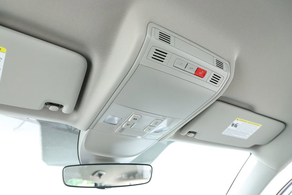 New 2025 Volkswagen Taos S image 26