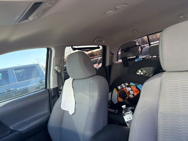 Used 2018 Toyota Tacoma SR5 image 6