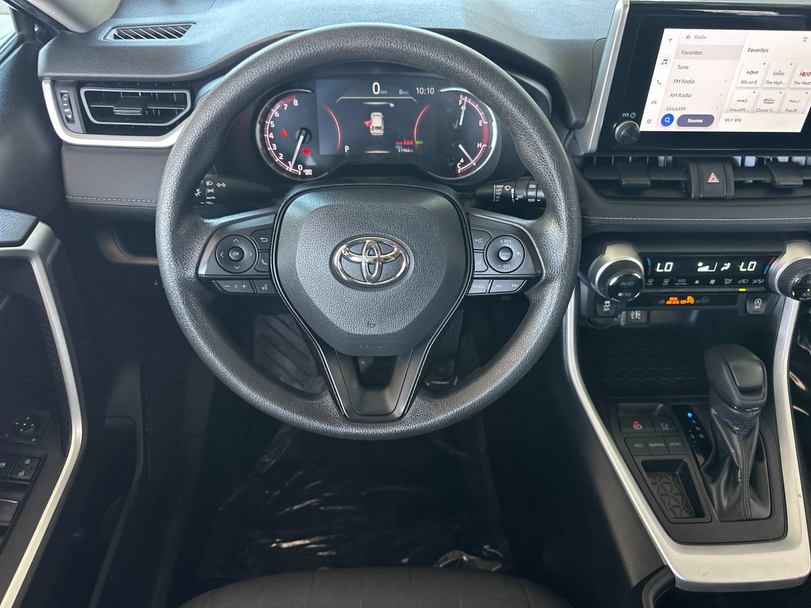Used 2024 Toyota RAV4 XLE FWD image 13