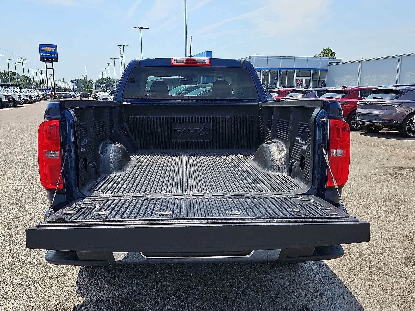 Used 2019 Chevrolet Colorado W/T RWD image 28