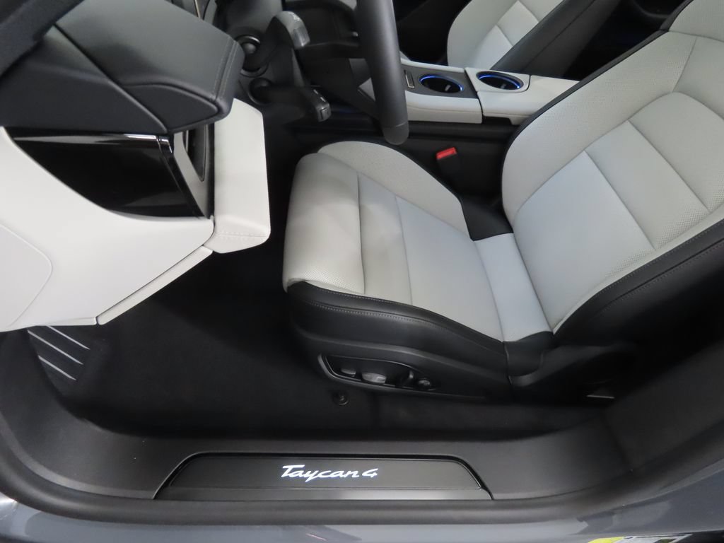 New 2026 Porsche Taycan RWD image 38