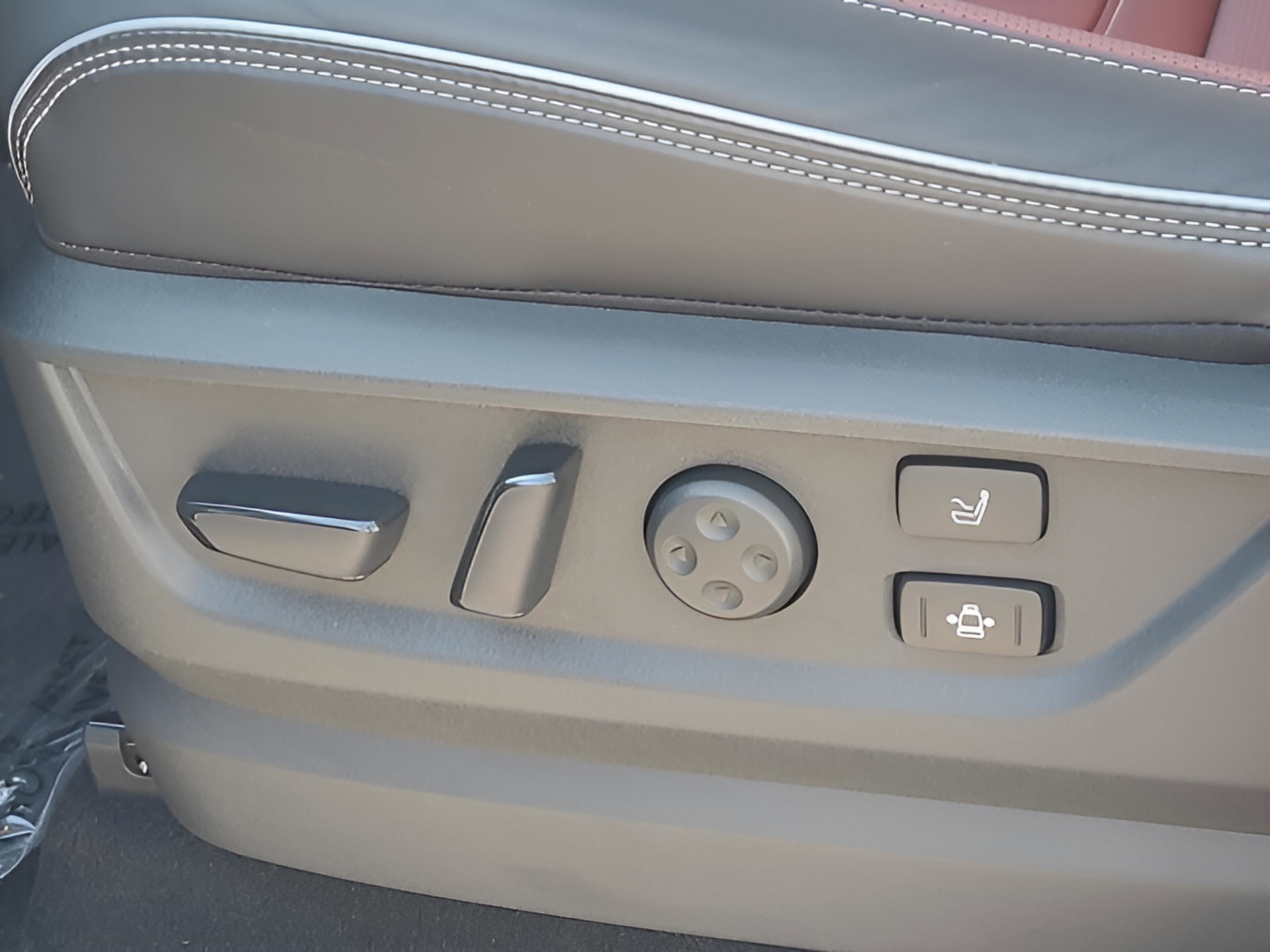 New 2026 INFINITI QX80 Autograph w/ Premium Cargo Package image 19