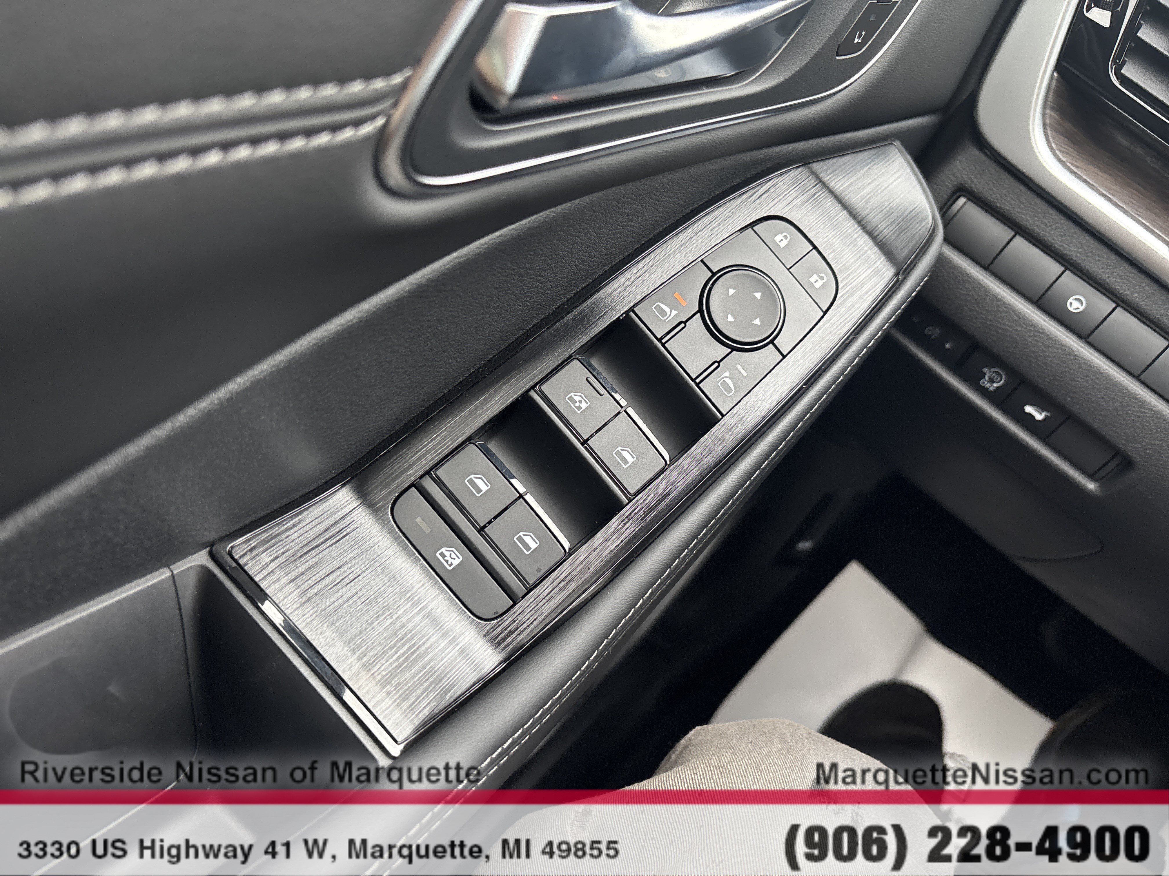 New 2026 Nissan Rogue Platinum AWD/4WD image 17