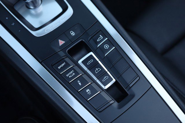 Used 2014 Porsche 911 Carrera S image 40