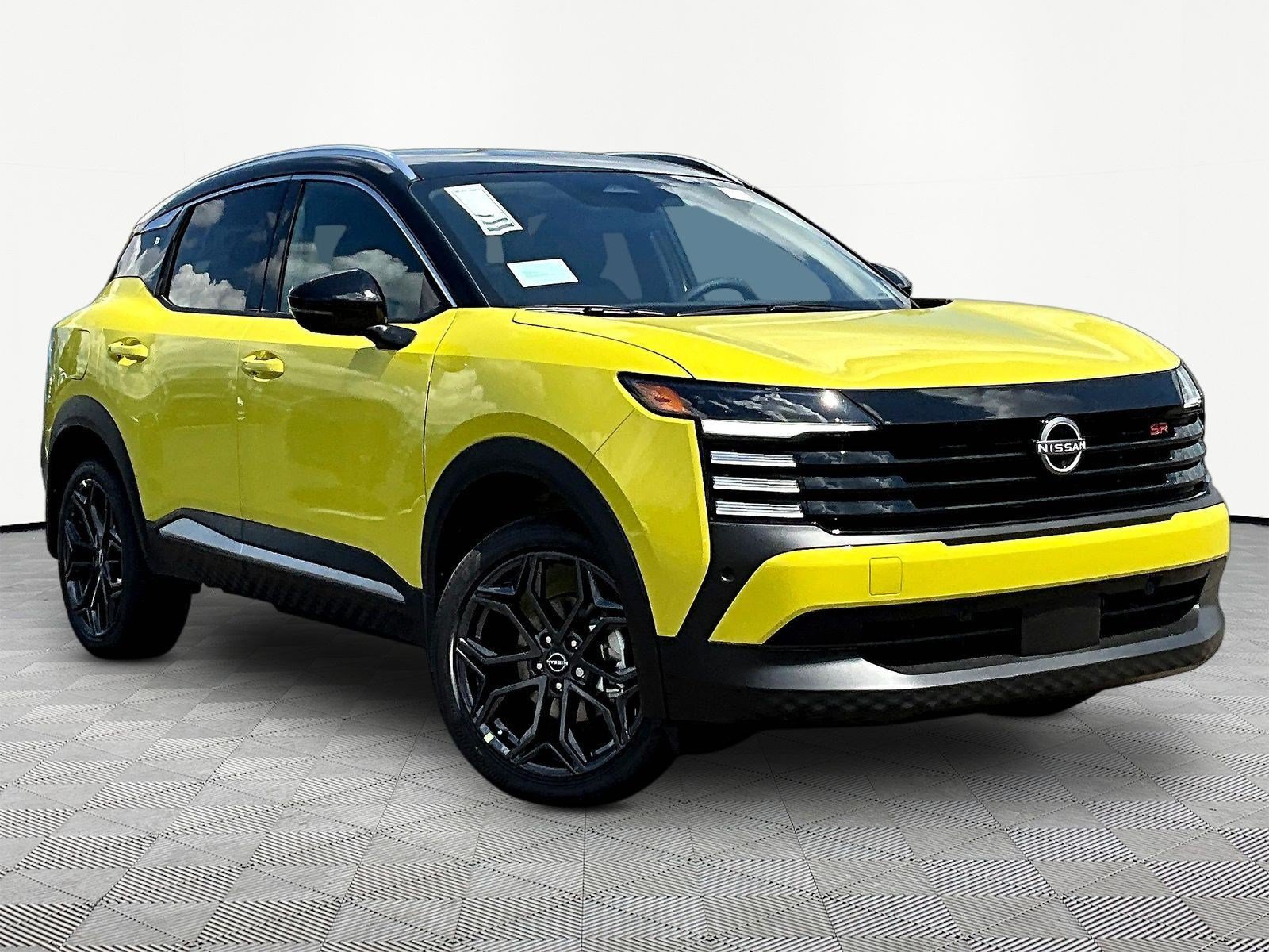 New 2026 Nissan Kicks SR w/ SR Premium Package FWD image 3