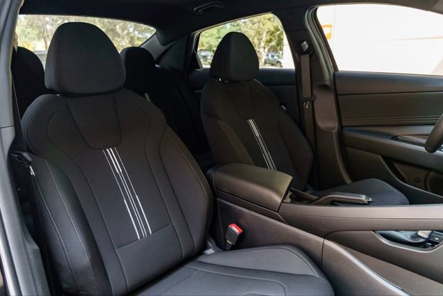 New 2025 Hyundai Elantra Sport FWD image 22