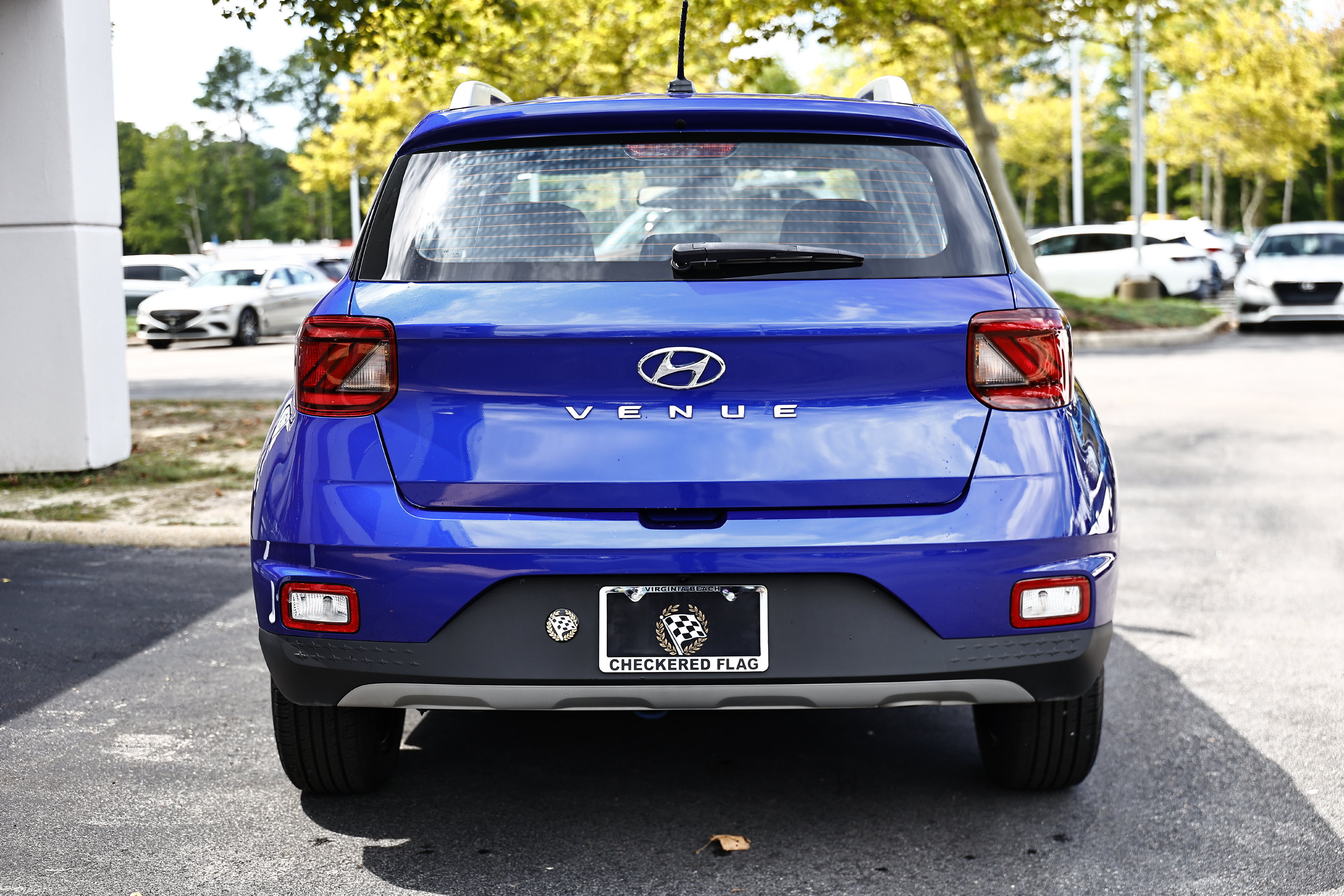 Used 2025 Hyundai Venue SEL FWD image 10