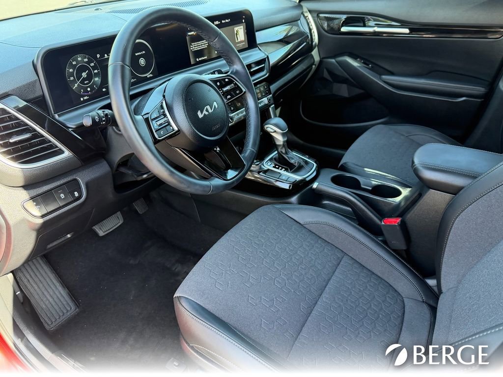 Used 2024 Kia Seltos S FWD image 19