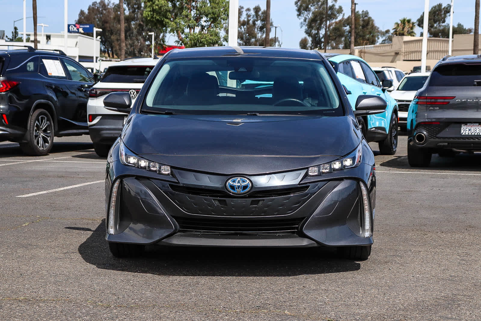 Used 2021 Toyota Prius Prime XLE image 2