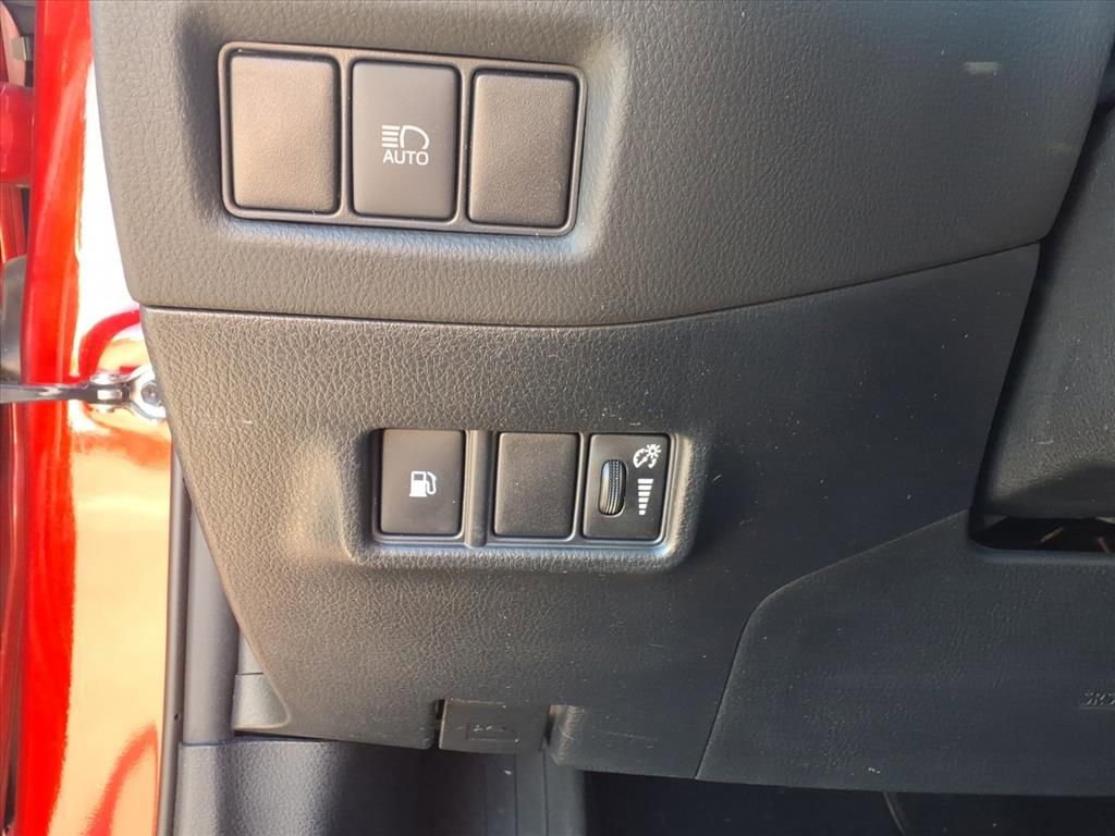 Certified 2021 Toyota C-HR XLE FWD image 17