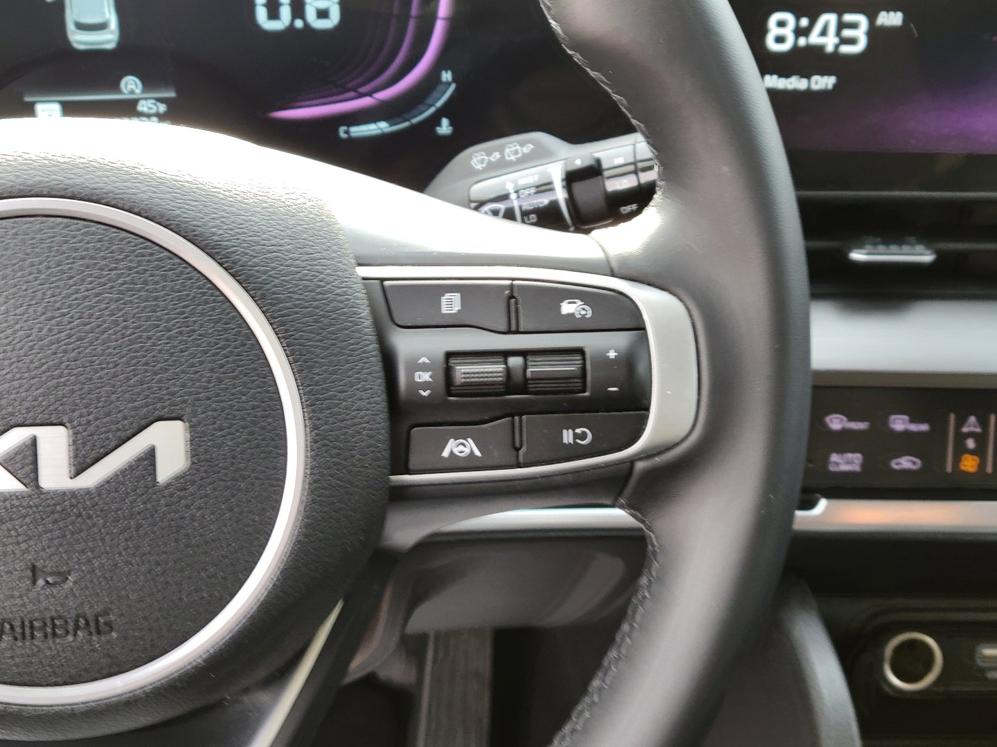 Used 2024 Kia Sportage EX image 24